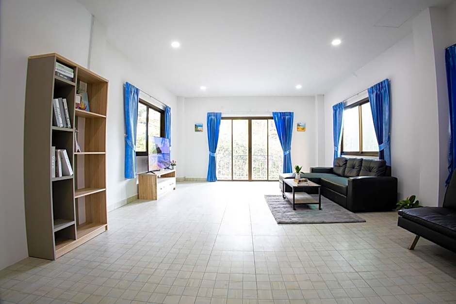 Grand View Premium