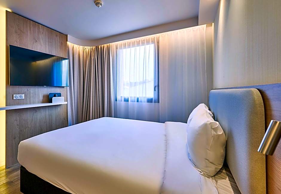 B&B HOTEL Deauville-Touques