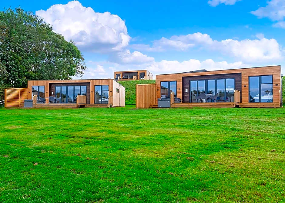 Swanborough Lakes Luxury Lodges