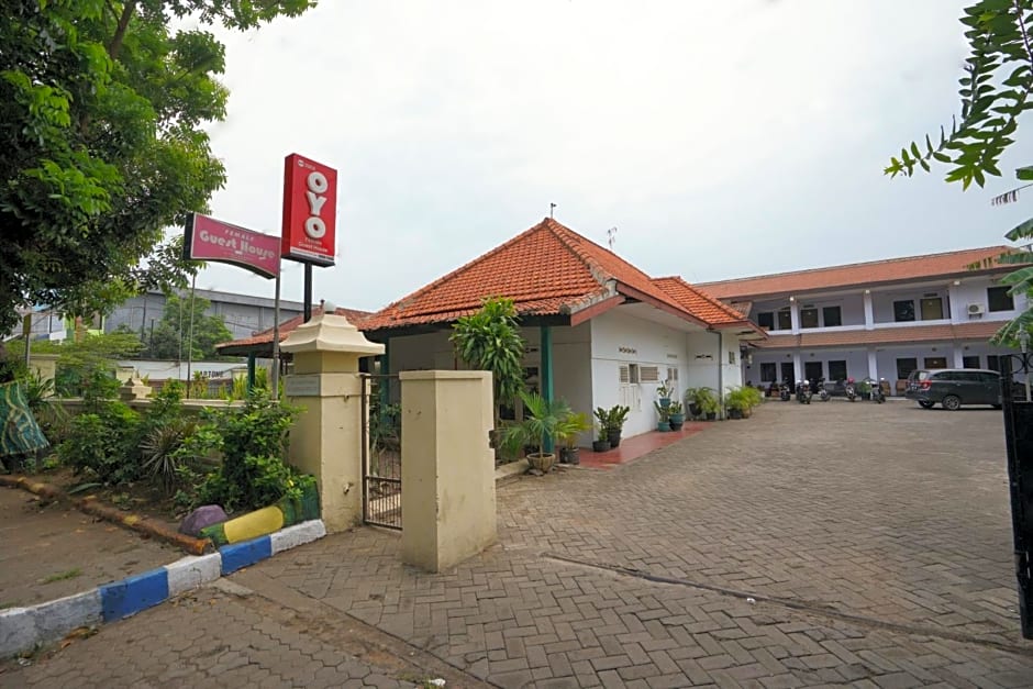 OYO 2003 Female Guest House