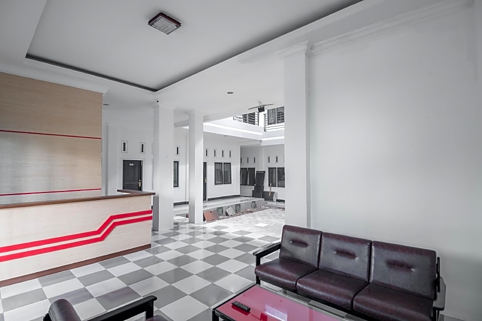 RedDoorz near Sultan Thaha Airport Jambi