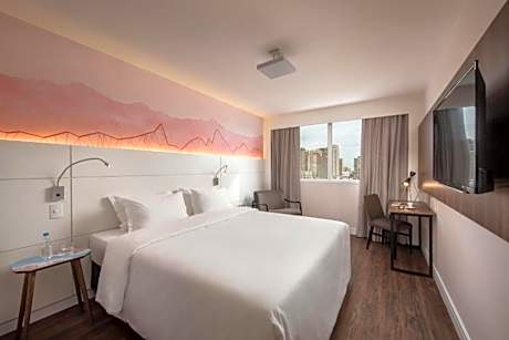 Luxury Superior Quadruple - 1 Queen Bed and 2 Single Beds