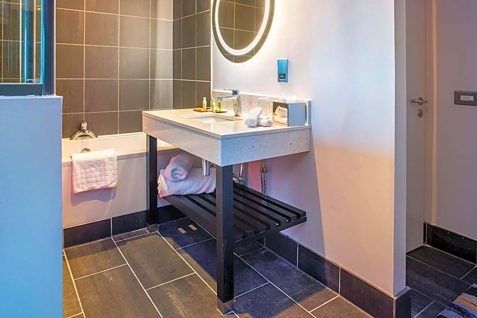 DoubleTree By Hilton Bristol South-Cadbury House