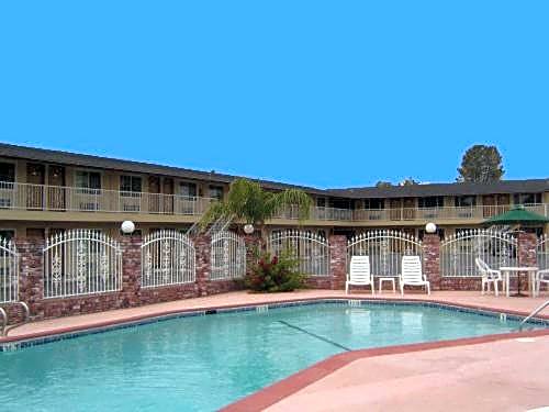 Sunset Inn Lake Oroville