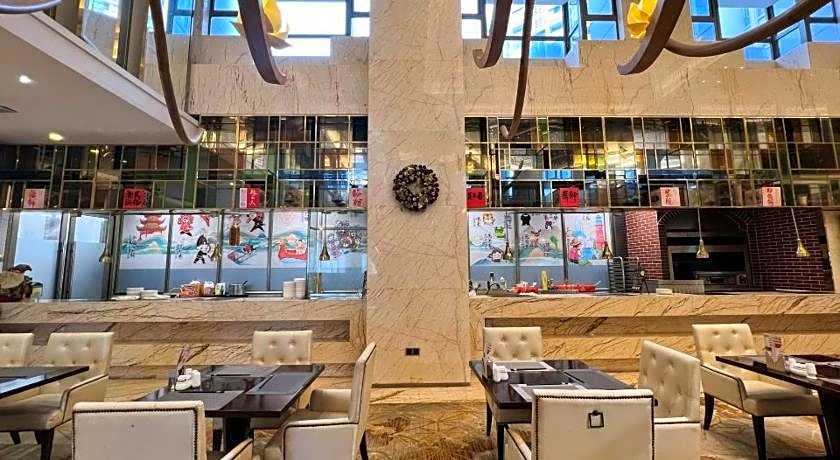 Menshine Gloria Plaza Hotel