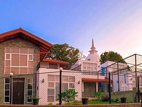 Villa Baywatch Rumassala