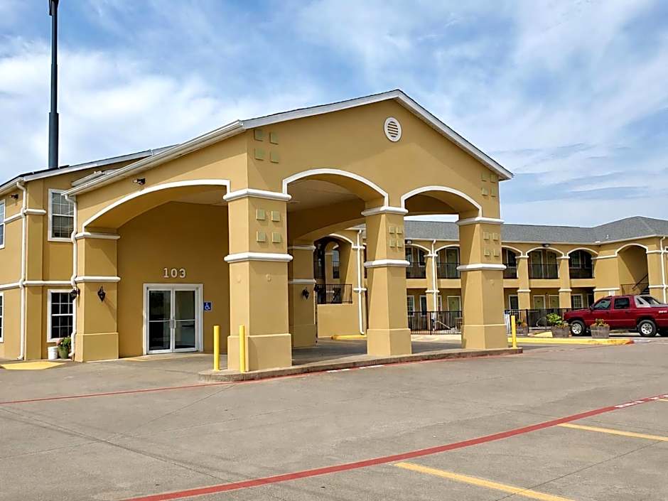 Scottish Inns & Suites Forney