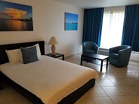 Dolphin Key Resort - Cape Coral