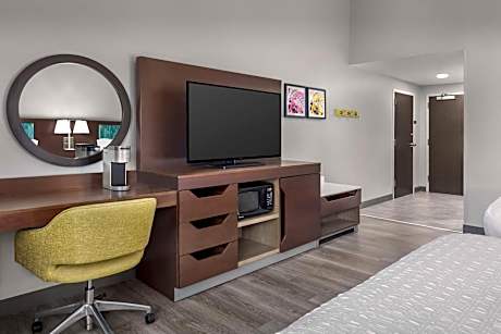 Queen Room with Two Queen Beds - Mobility and Hearing Access/Non-Smoking