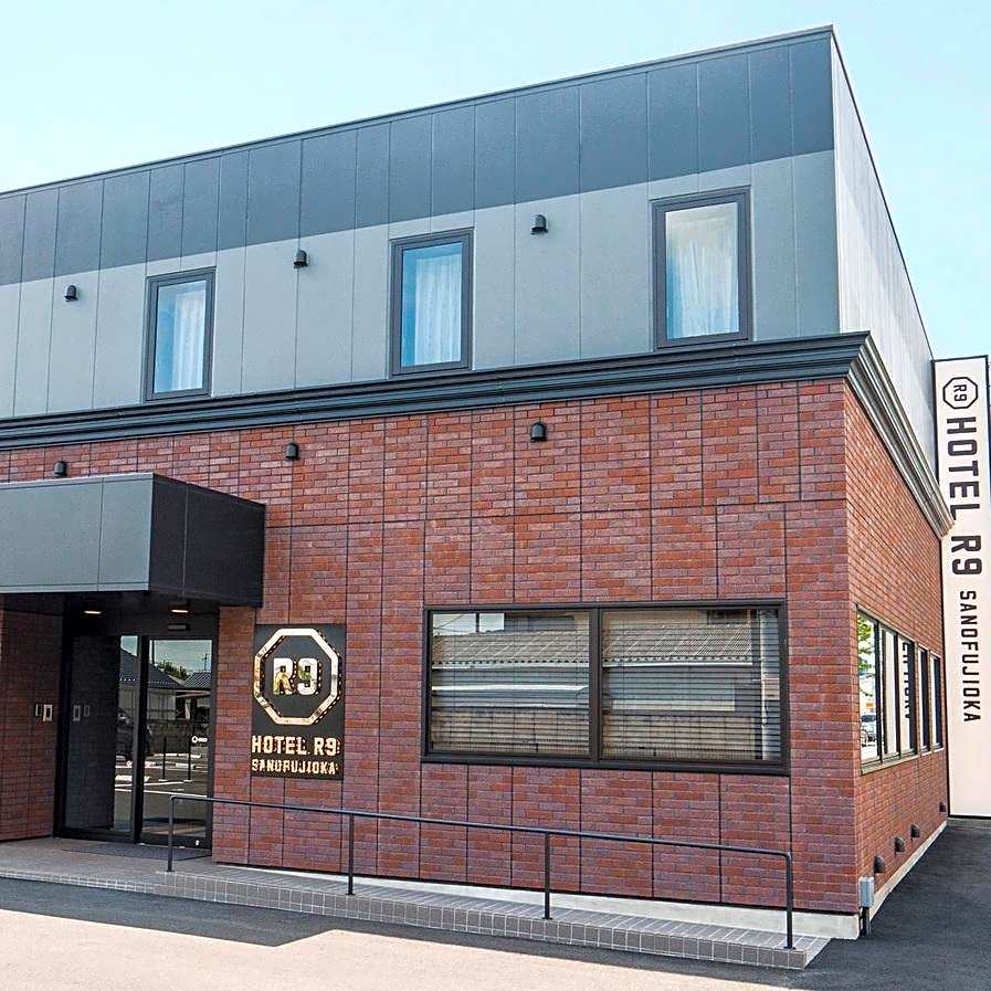 HOTEL R9 SANOFUJIOKA