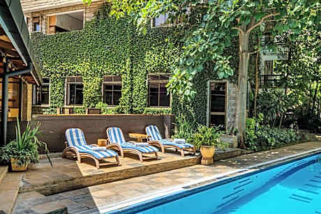 Kates Hotel & Residence