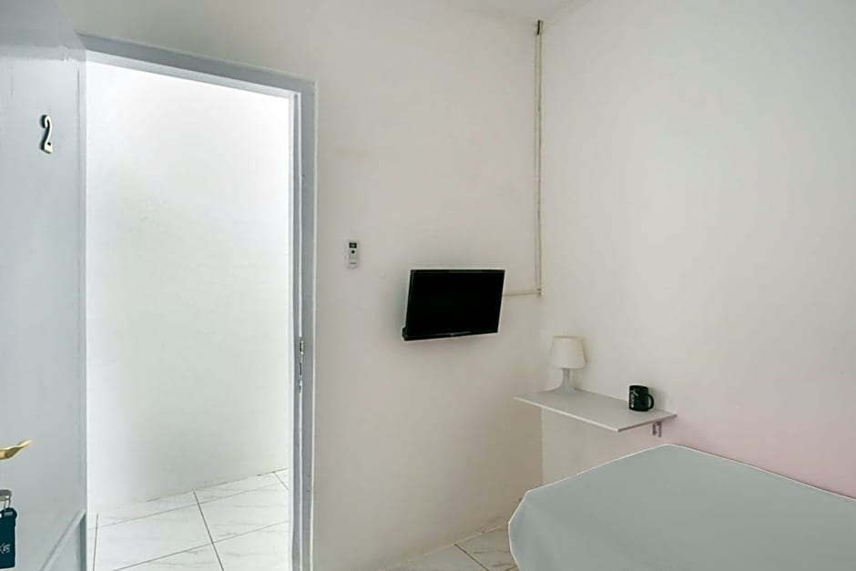 OYO Life 3055 Rumah Enin