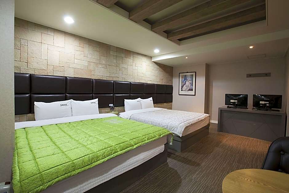 Sasang Max Motel