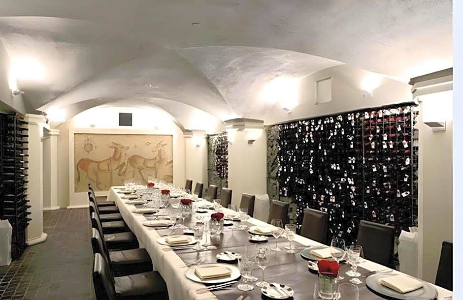 Fifteen Beacon Hotel