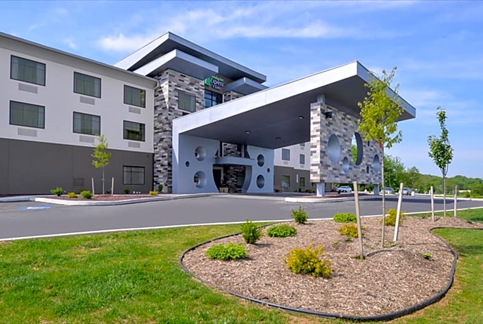 Holiday Inn Express & Suites Shippensburg, an IHG Hotel