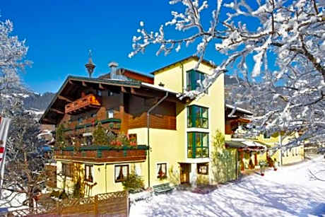 Hotel Gasthof Kröll, 4 Skigebiete in unmittelbarer Nähe, Restaurant mit regionaler Küche