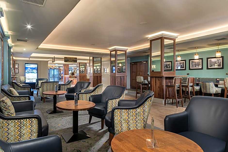 Academy Plaza Hotel