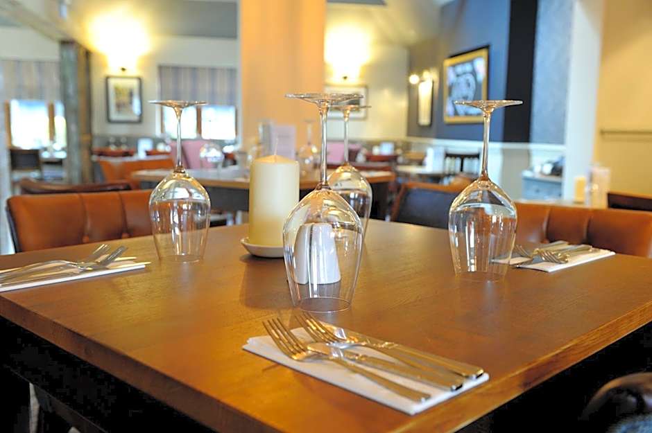 White Hart by Chef & Brewer Collection