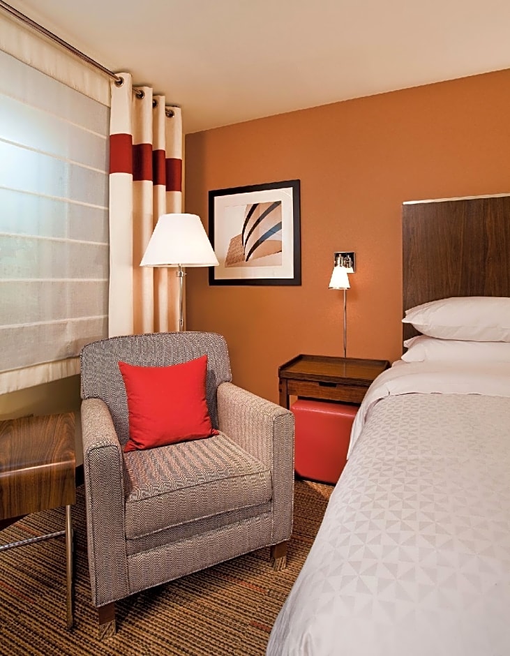 Four Points by Sheraton Cleveland Airport