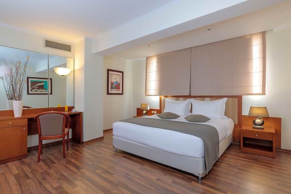 Best Western Plus Hotel Plaza