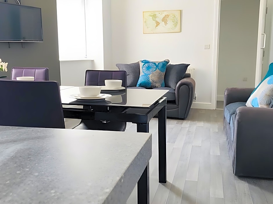 Townhouse @ 51 Balfour St -Stoke