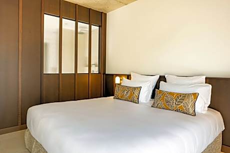 Deluxe Double Room with Private Garden