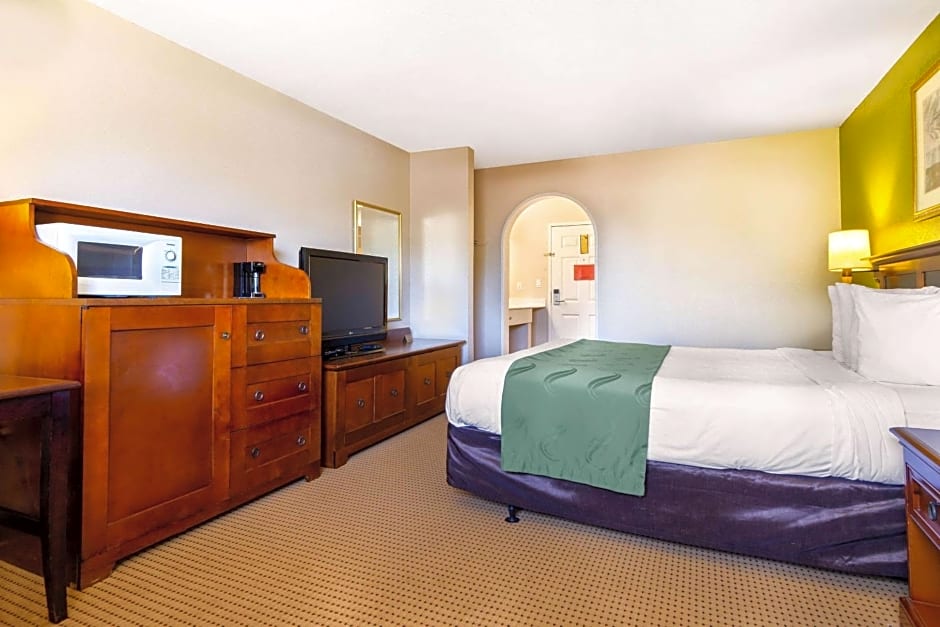 Rodeway Inn Auburn – Foresthill