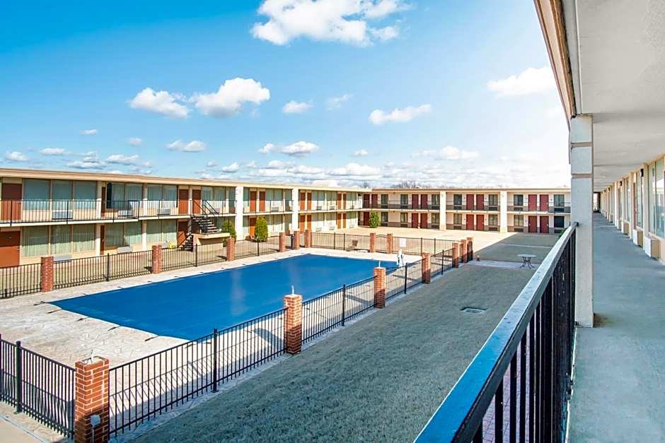 OYO Hotel Oklahoma City South I-35 and SE 29th