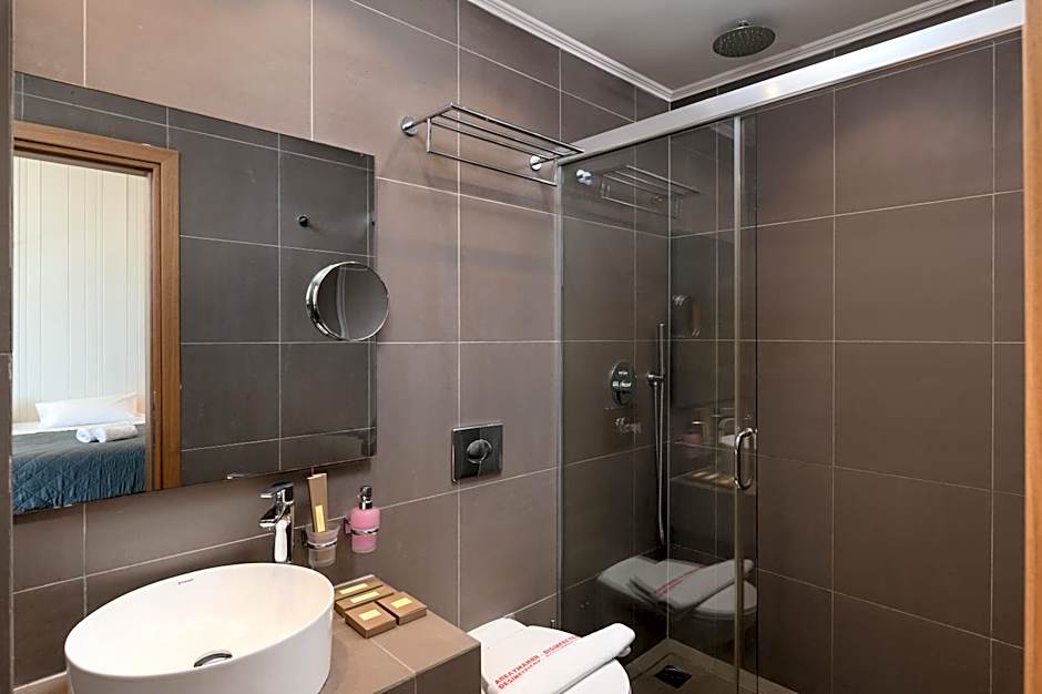 Elia Agia Marina Hotel