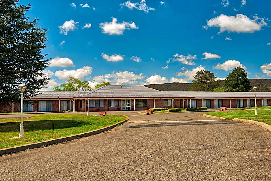 Bushman's Motor Inn