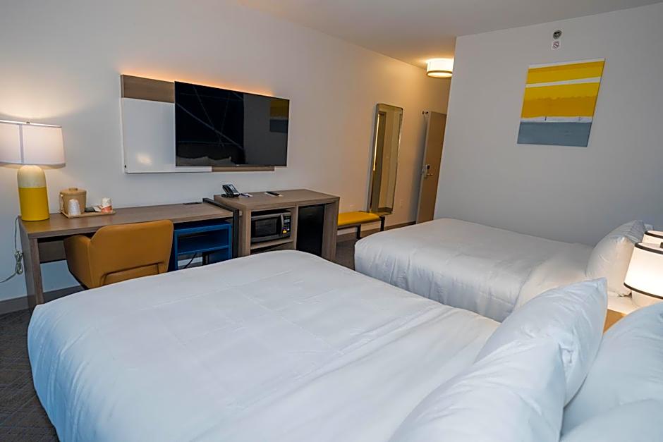Comfort Inn & Suites River City Decatur