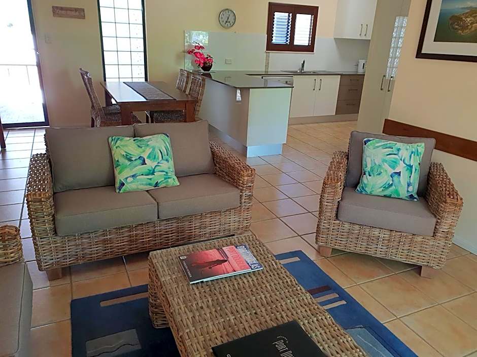 Nautilus Holiday Apartments