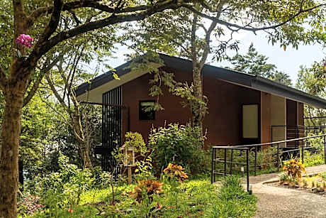 Koora Hotel-a Cloud Forest Resort