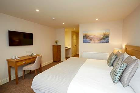 Double Room with Sea View - Ground Floor