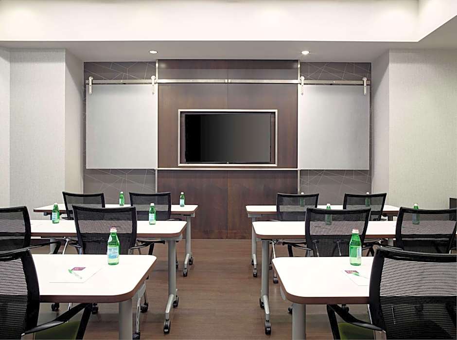 Hyatt Place Arlington Courthouse