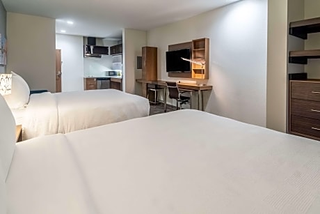 2 Queen Beds, Suite, Nonsmoking, Accessible