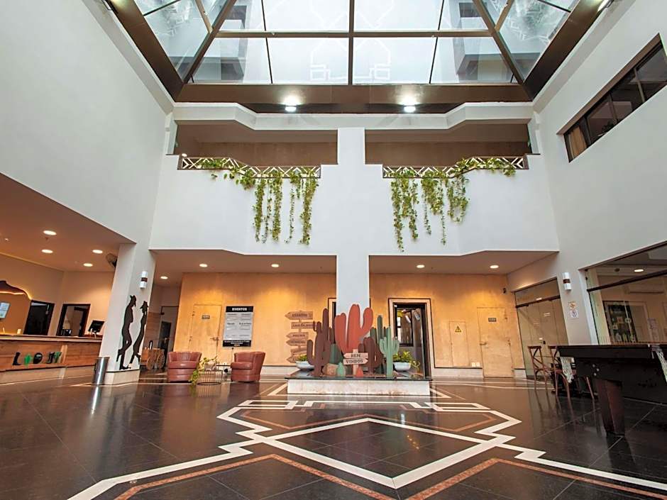Ibis Styles Presidente Prudente, Portal of the West
