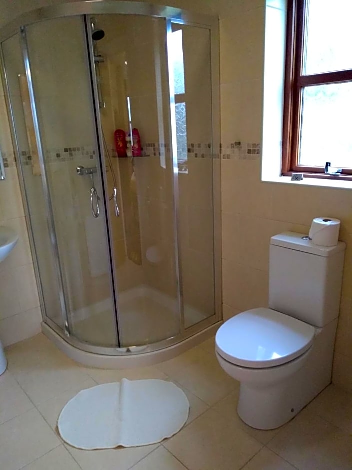 Tollyrose Country House – Newcastle