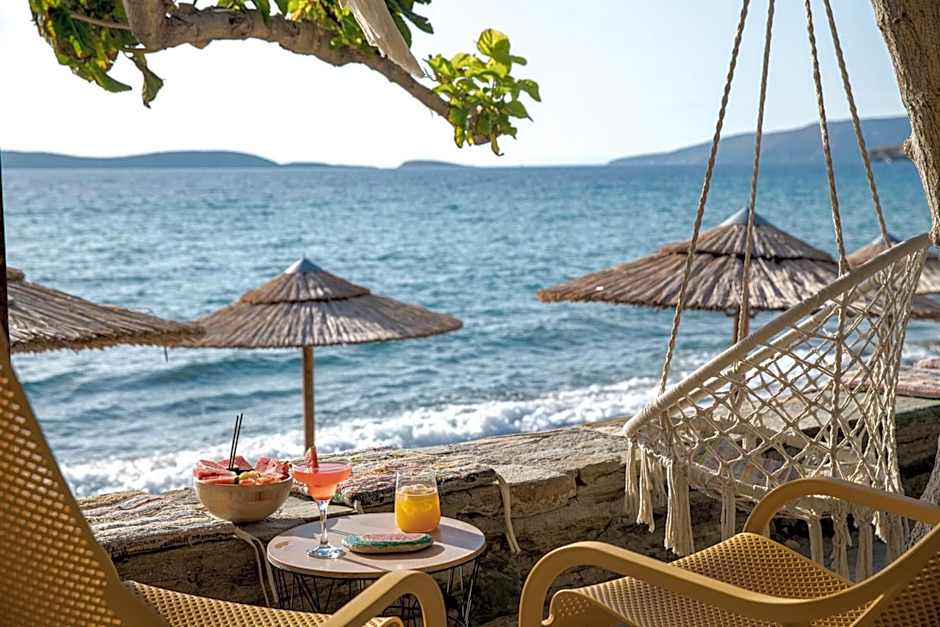 Aneroussa Beach Hotel