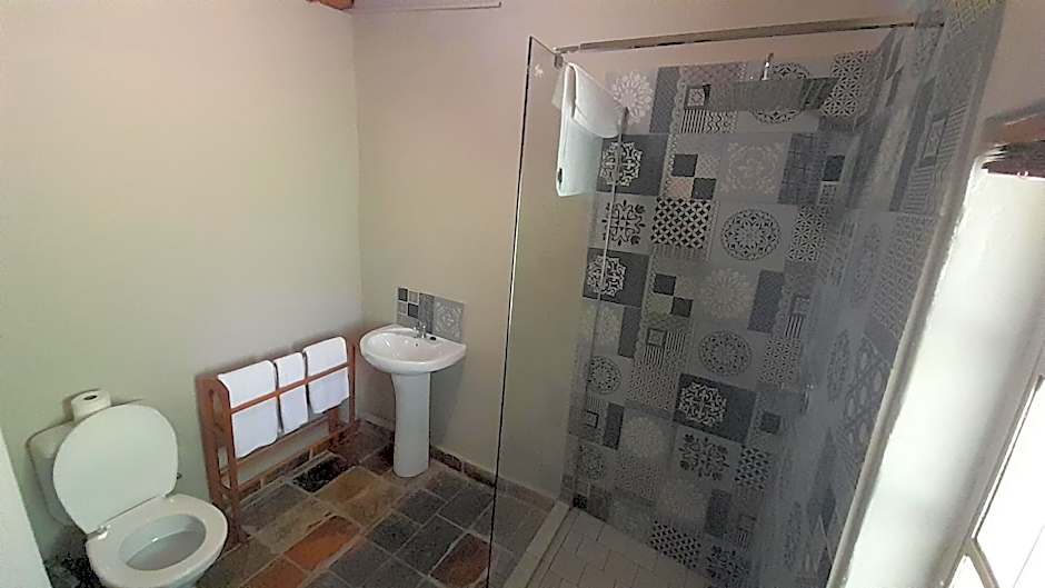 Shangri-La Country Hotel & Spa