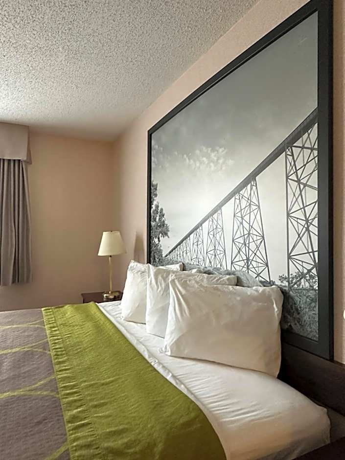 Super 8 by Wyndham Lethbridge