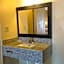 DIAMOND INN & SUITES