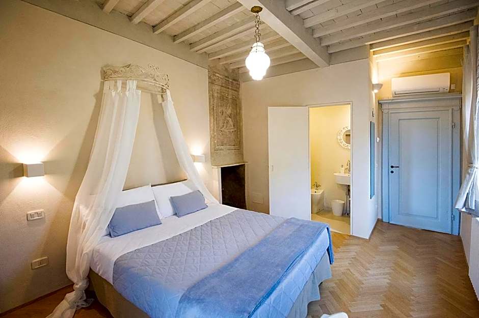 Il Piccolo Cavour Charming House B&B