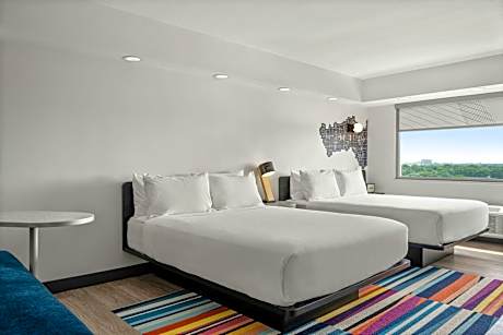 Savvy, Larger Guest room, 2 Queen