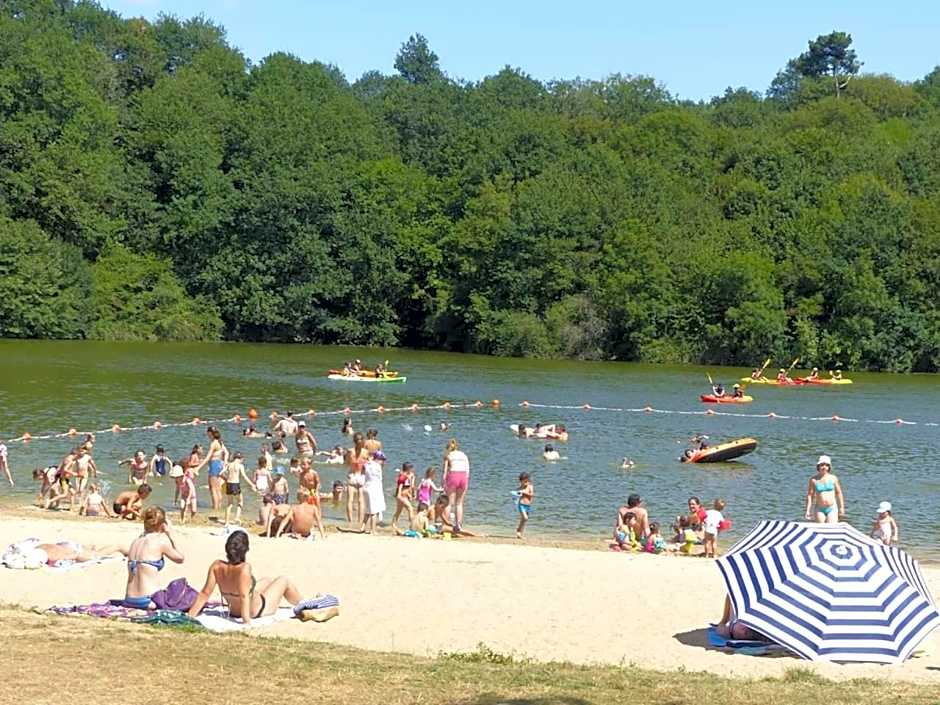 L' Esterlanges SUITE FAMILLE 2 chambres 4 personnes PROCHE PUYduFOU