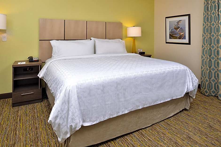 CANDLEWOOD SUITES - LODI By IHG