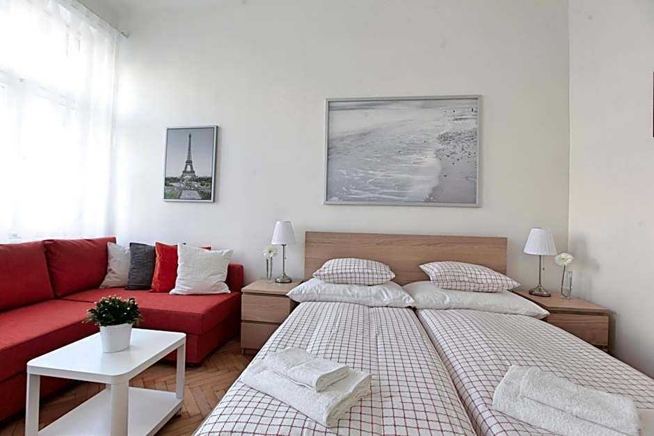 Angel City Aparthotel