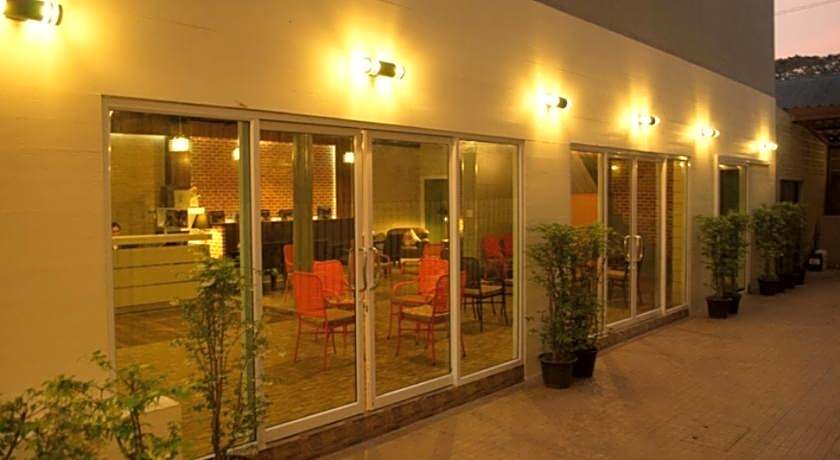 Prajaktra City Hostel