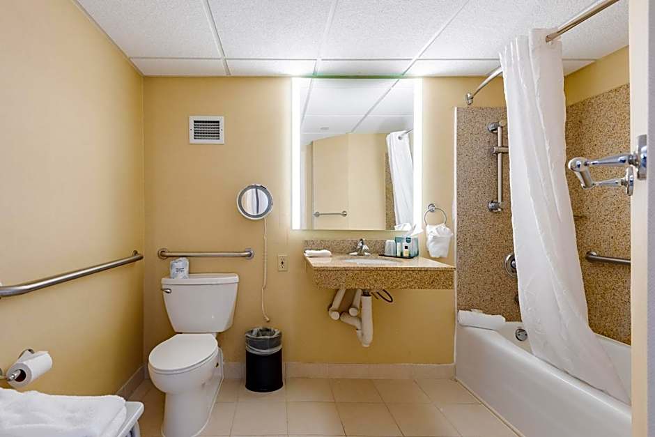 Wyndham Omaha/West Dodge