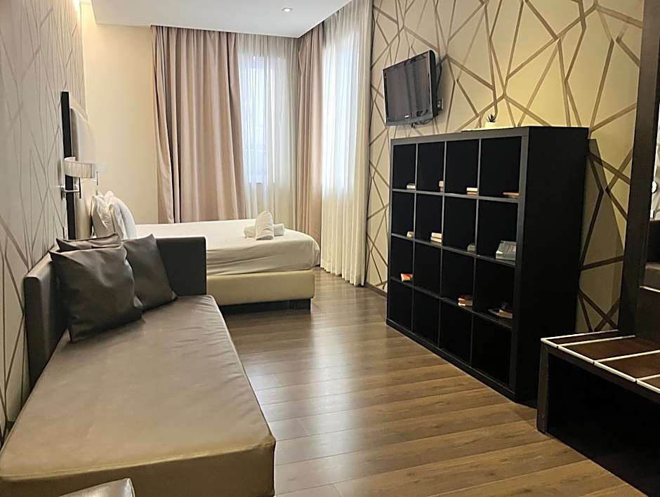 Catone District Hotel